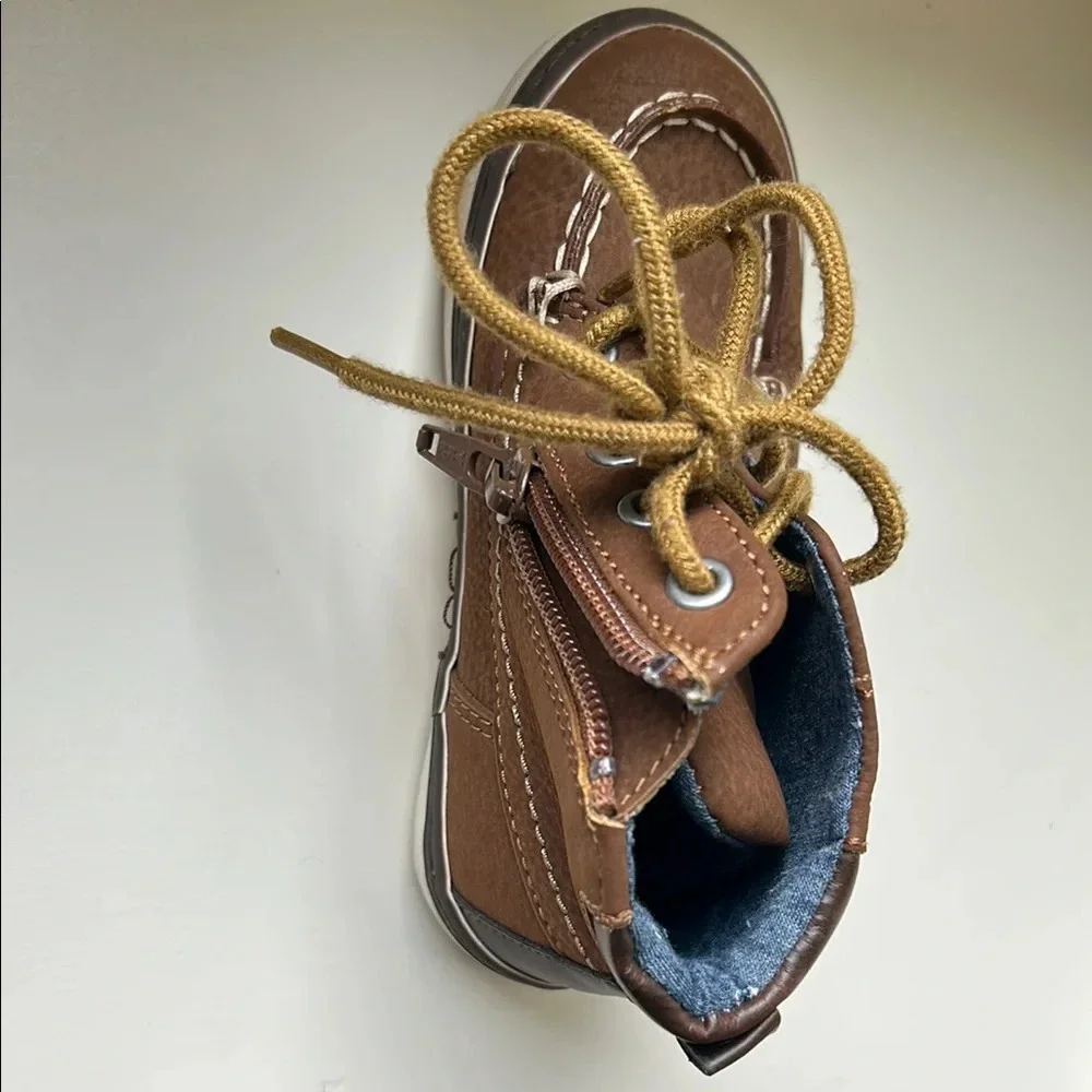 GAP Brown Tan Moccasin Boots